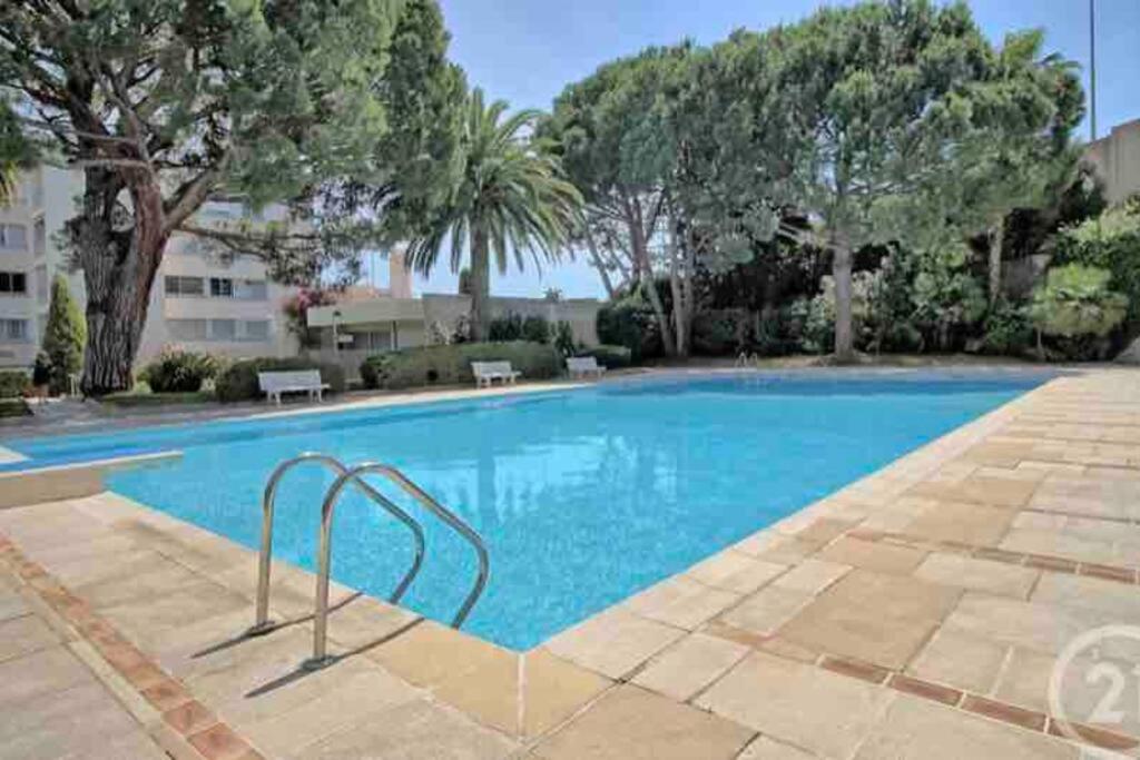 Golfe Juan Dans Avec Piscine Apartment *